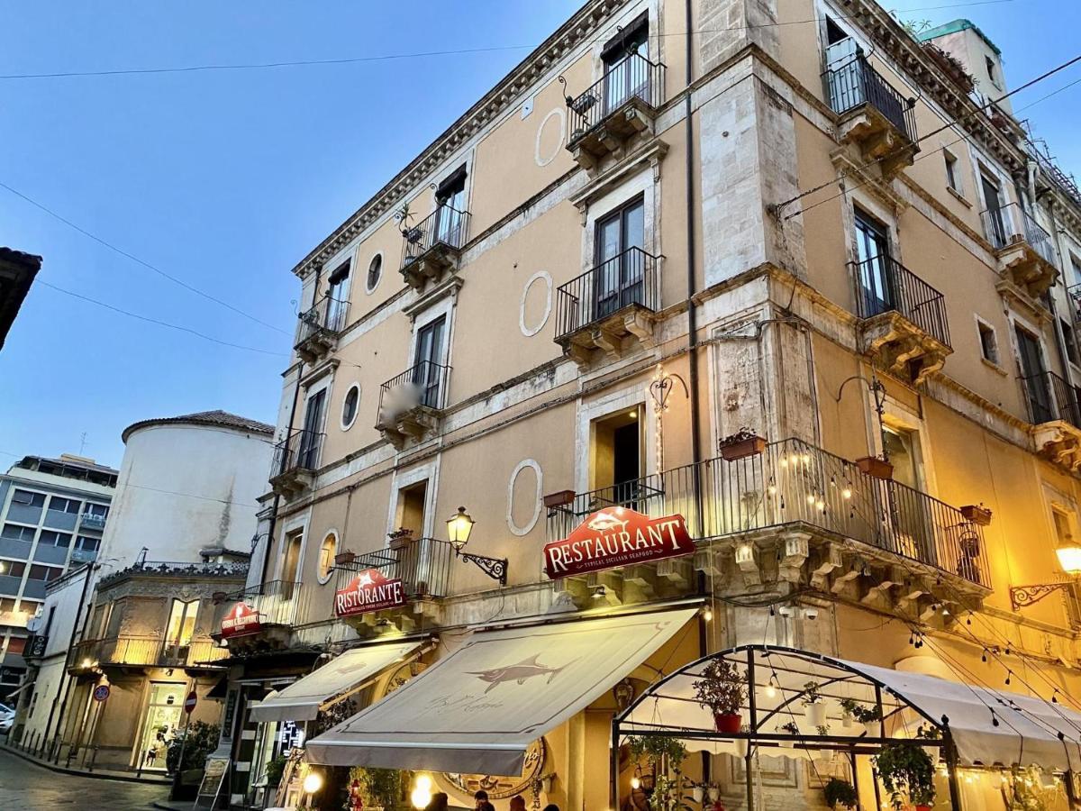 La Maison Del Bell'Antonio - Catania Downtown ภายนอก รูปภาพ